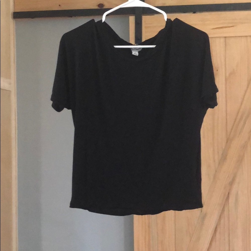 Black t shirt